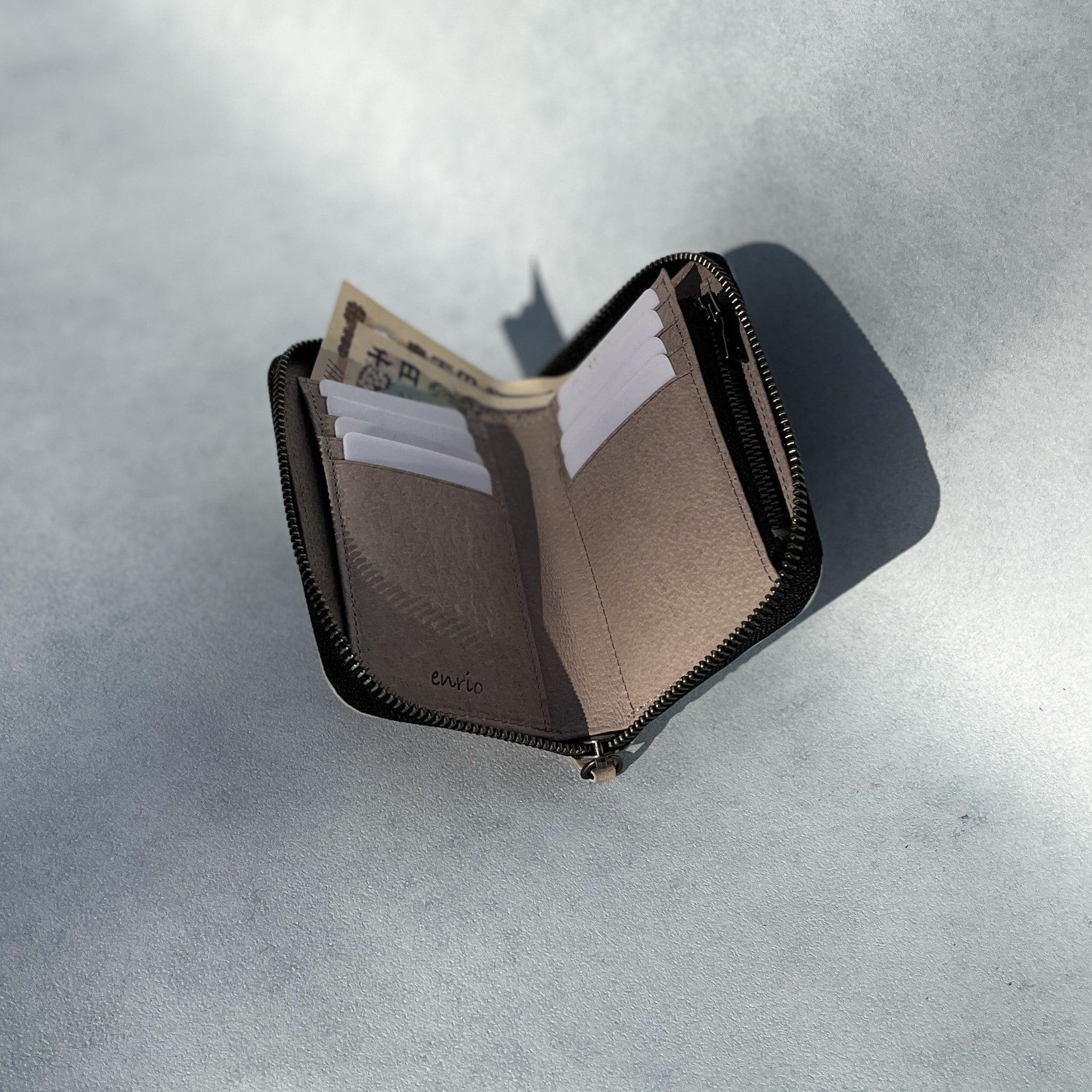 R zipper mini wallet Rファスナーミニ財布